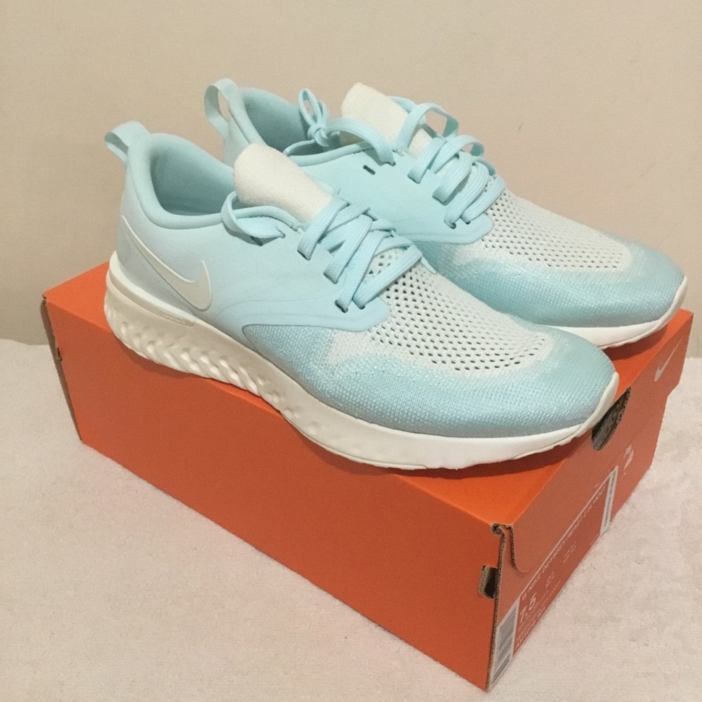 Nike Odyssey React 2 Flyknit